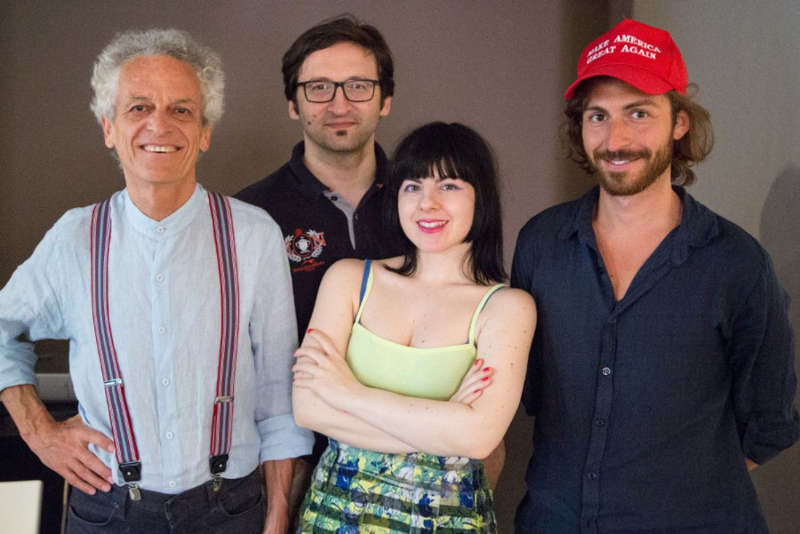 nella foto, da sin a ds: Federico Rampini, Valentino Corvino, Roberta Giallo e Jacopo Rampini